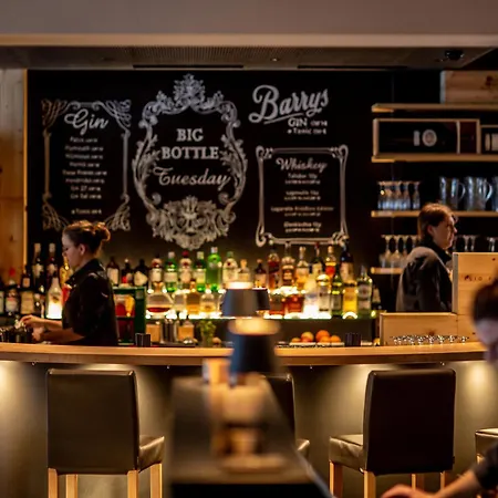 Hotel apartamentowy Eiger -